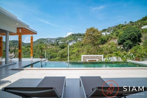 Swimming pool, sunbed