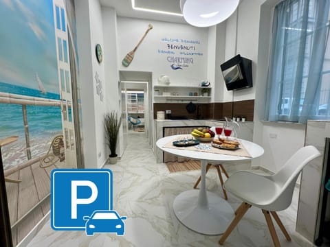 Kitchen or kitchenette, Food and drinks, Dining area, Food