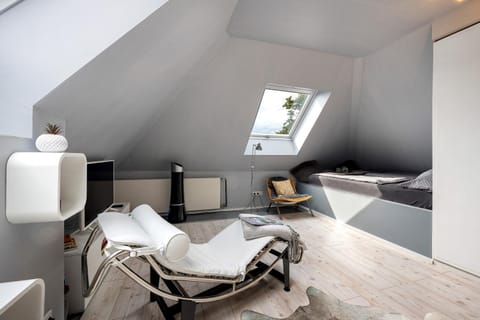 Property building, Living room