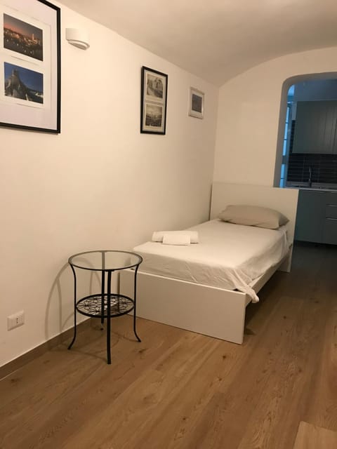 Characteristic Garibaldi Apartment in Bari