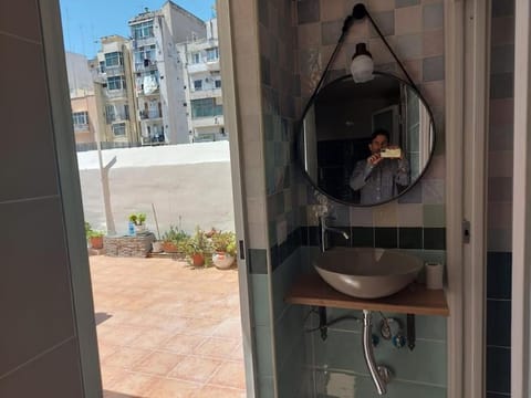 Characteristic Garibaldi Apartment in Bari