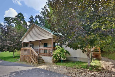 Cherry Blossom by Eden Crest Chalet in Pigeon Forge