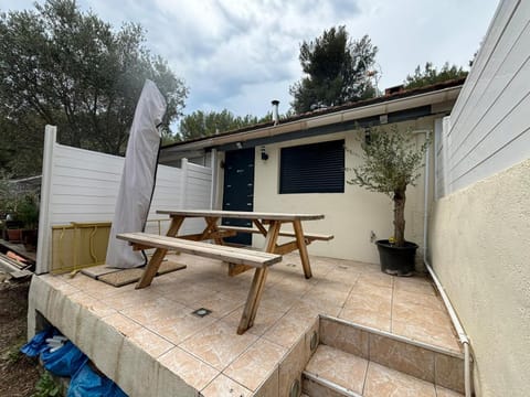 Gîte rénové Calanque La Vesse House in Marseille