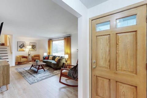 Gridiron Getaway-Where Families and Fans Unite House in Canton