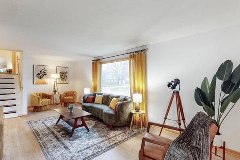 Gridiron Getaway-Where Families and Fans Unite House in Canton