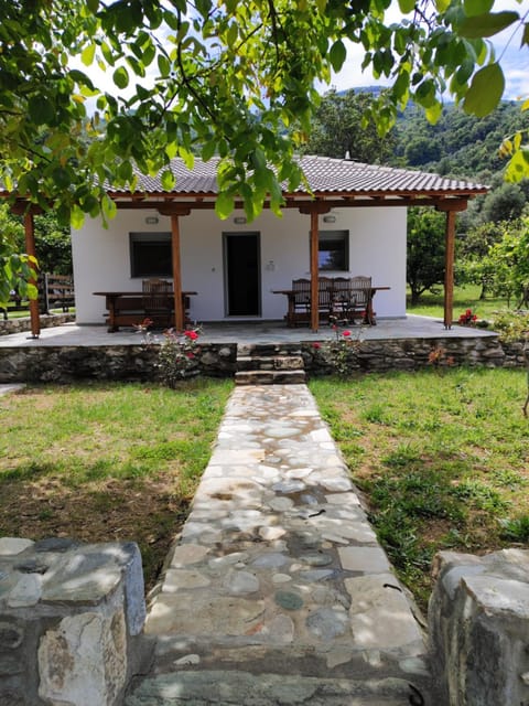 Property building, Day, Natural landscape, Garden