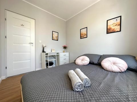 Bed, Photo of the whole room, Bedroom, towels, wardrobe