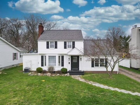 The Perfect Pass-HOF Village Escape House in Canton