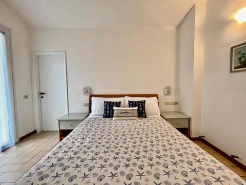 APPARTAMENTO -C- VISTA MARE con 2 camere da letto-Residence Azzurro Apartment in Gabicce Mare