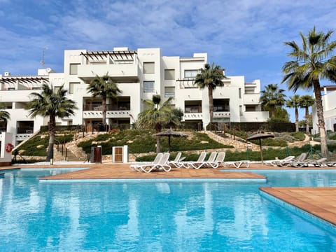 Pool view, Swimming pool, sunbed