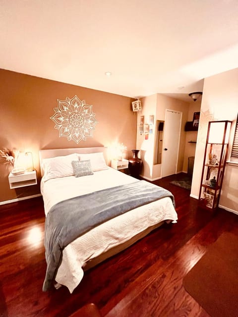 Cute Room! Own entry with fireplace Vacation rental in San Pablo