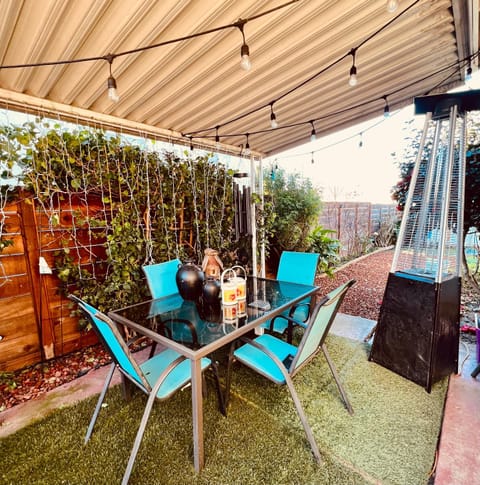 Cute Room! Own entry with fireplace Vacation rental in San Pablo