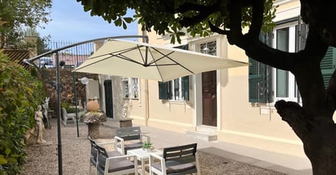 Patio, Day, Garden, Garden view