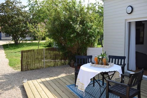 Balcony/Terrace, Garden view