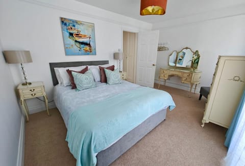 Santa Fe Newlyn-Sleeps 4 House in England