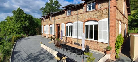 Property building, Spring, Day