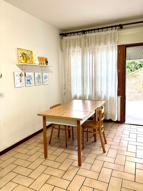 APPARTAMENTO -B- VISTA MARE con 2 camere da letto-Residence Azzurro Apartment in Gabicce Mare