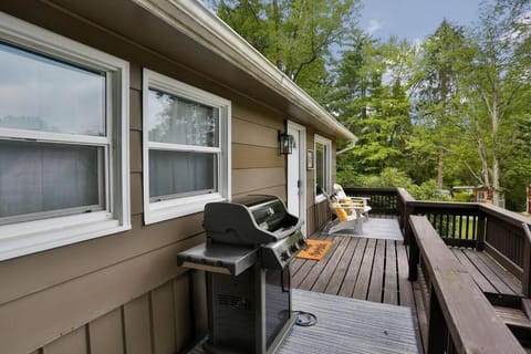 Atwood Breeze-Tranquil Lake Escape House in Ohio