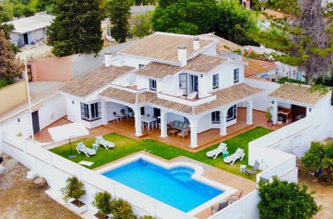 Evans Realty AV Villa & Piscina & Bbq & Chill Out Villa in Fuengirola