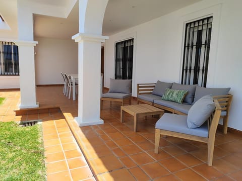 Evans Realty AV Villa & Piscina & Bbq & Chill Out Villa in Fuengirola