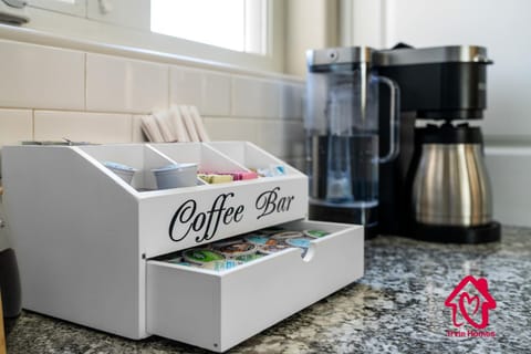 Fireside Oasis Retreat - An Irvie Home House in Albuquerque