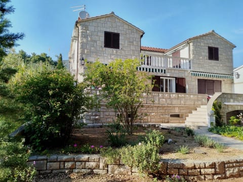 Property building, Garden view