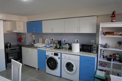 2 Floor Beach House Perfect for large groups House in Montenegro