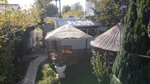 2 Floor Beach House Perfect for large groups House in Montenegro