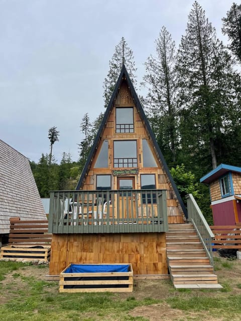 Property building, Restaurant/places to eat, Natural landscape, Fishing, Garden, Canoeing, Garden view, Garden view, Sea view, Sea view, Breakfast