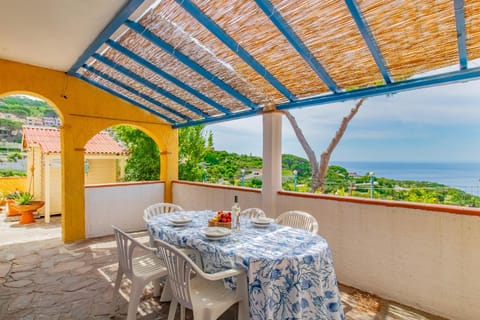 Tra il Borgo e il Mare - Bel Horizonte Apartment in Capoliveri