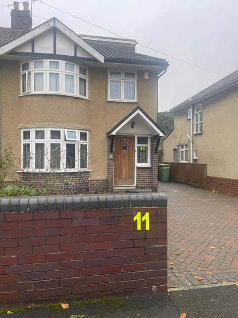 Charming room near Southmead Vacation rental in Bristol