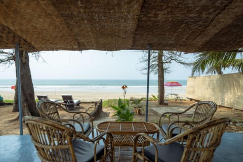 Patio, Natural landscape, Balcony/Terrace, Seating area, Sea view
