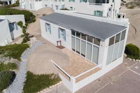 Property building, Day, Neighbourhood, Bird's eye view