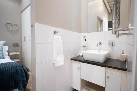 Bed, Bathroom, towels