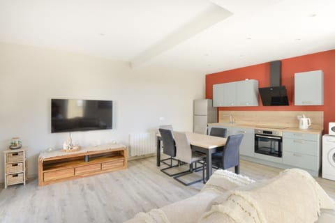 Kitchen or kitchenette, Living room