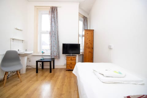 Pebbles guest house room 7 Bed and Breakfast in Southampton