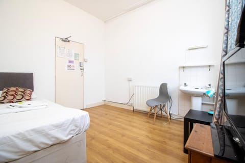 Pebbles guest house room 7 Bed and Breakfast in Southampton