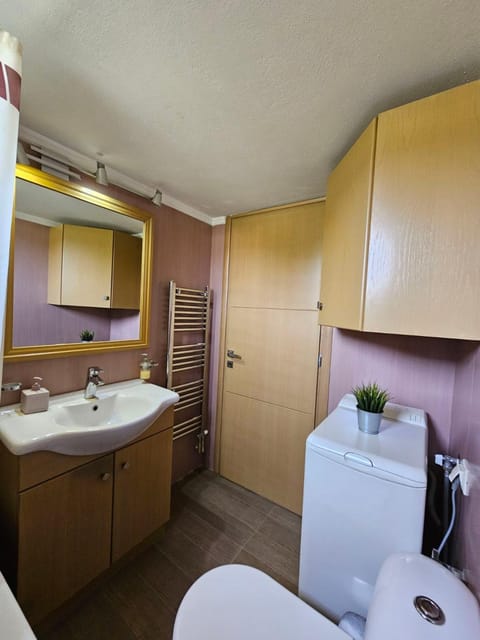 Orestis' Family House Apartment in Argolis, Greece