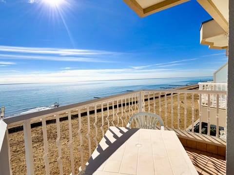 Natural landscape, View (from property/room), Balcony/Terrace, Beach, Sea view