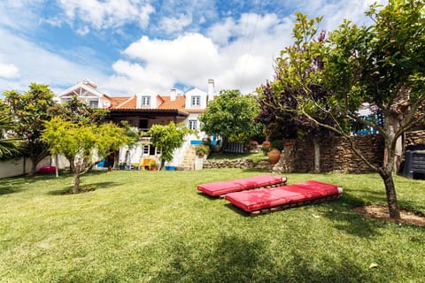 Property building, Garden, sunbed