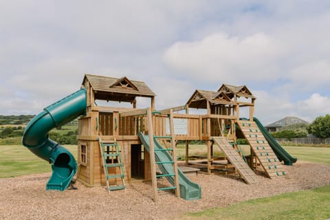 Day, Children play ground