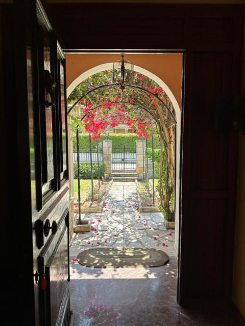 Facade/entrance, Day, Garden view