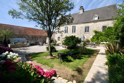 Property building, Spring, Day, Garden, Garden view