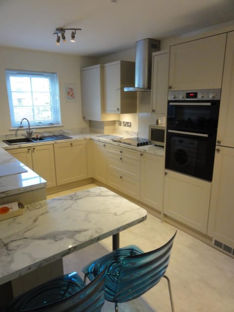 Orchard Brae Apartment in Edinburgh