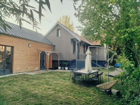 Property building, Patio, Garden, Garden, Garden view