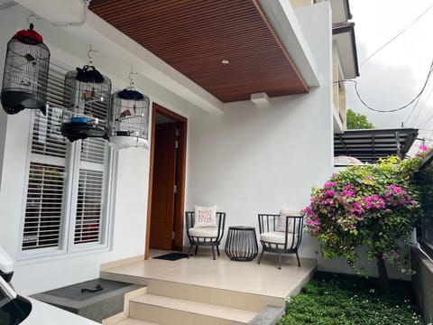 Patio, Seating area