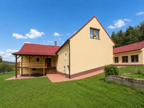 Property building, Day, Garden