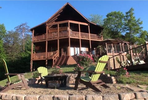 Down by the Water by Eden Crest Vacation Rentals Chalet in Pigeon Forge