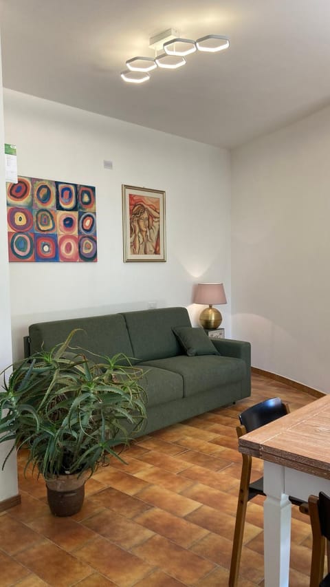 Home Garden Apartment in Roseto degli Abruzzi