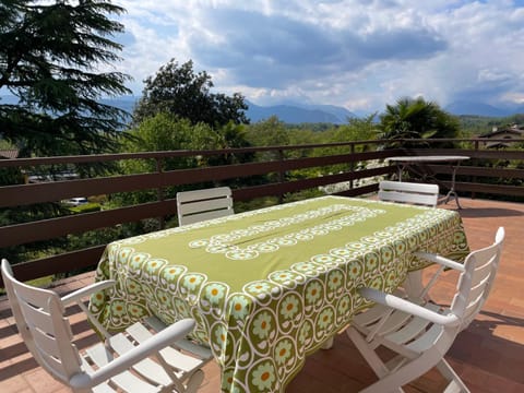 View (from property/room), Balcony/Terrace, Mountain view